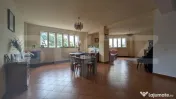 Vilă cu 7 dormitoare, 5 băi și terasă de 144 mp, zona An