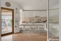Vilă cu 4 camere de închiriat în zona Intim