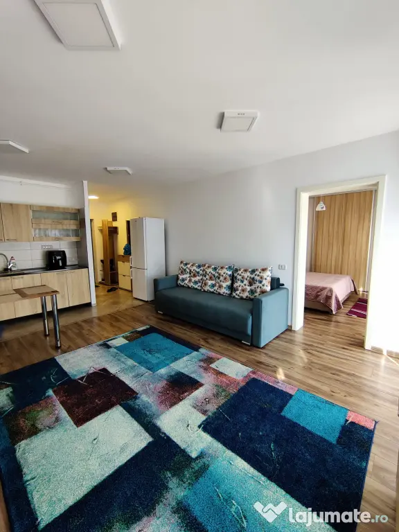Proprietar închiriez apartament cu două camere.