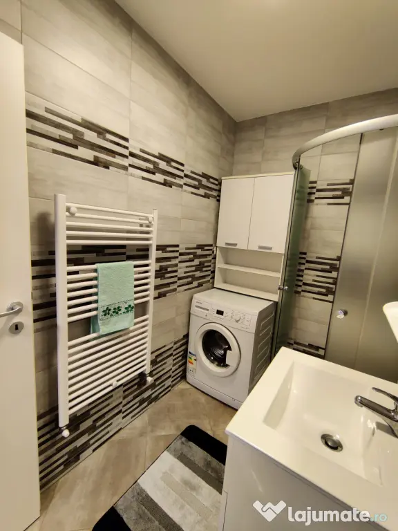 Proprietar închiriez apartament cu două camere.
