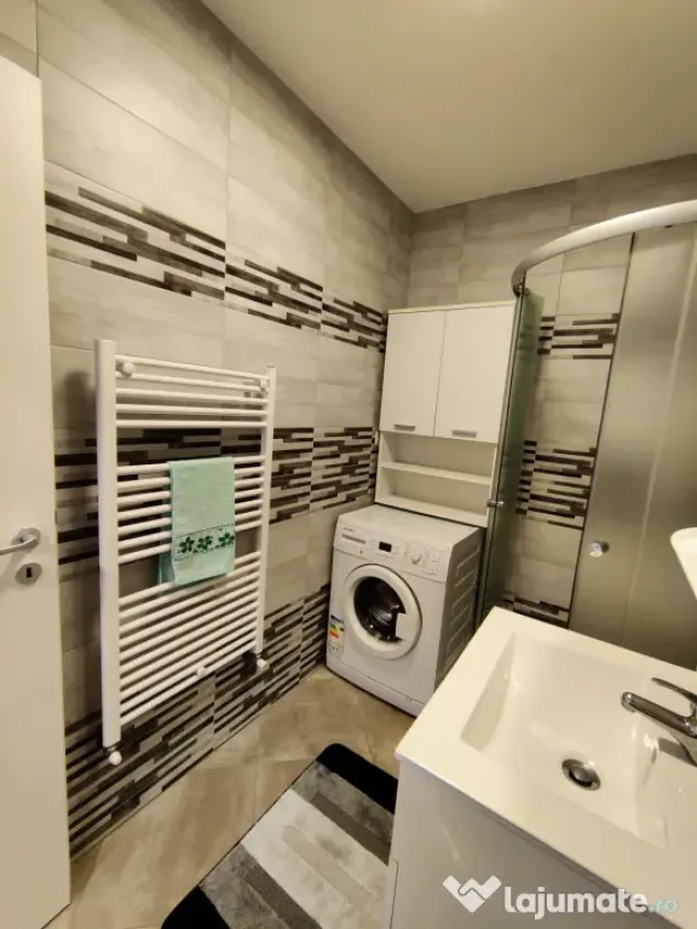 Proprietar închiriez apartament cu două camere.