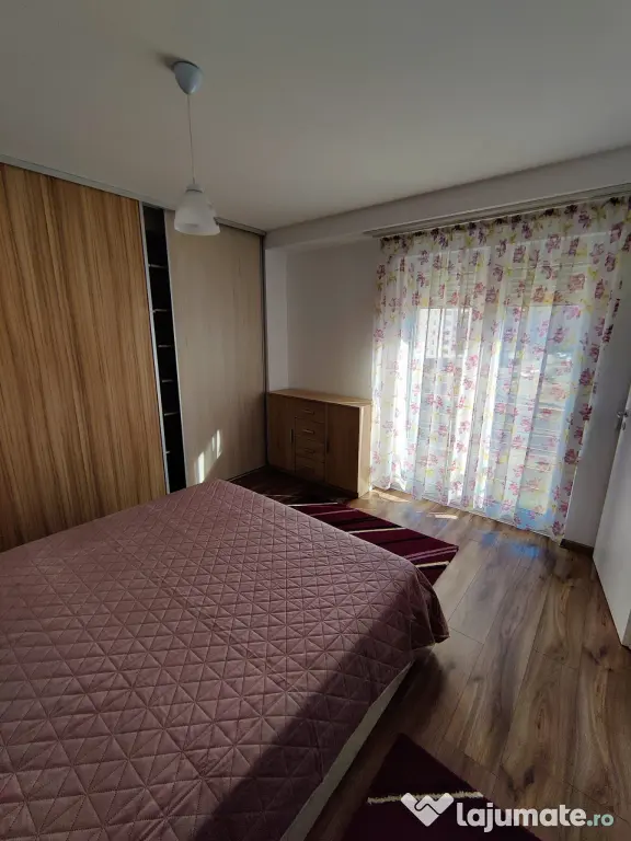 Proprietar închiriez apartament cu două camere.