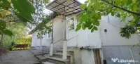 Casă 3 camere, garaj și teren - Rm. Vâlcea 