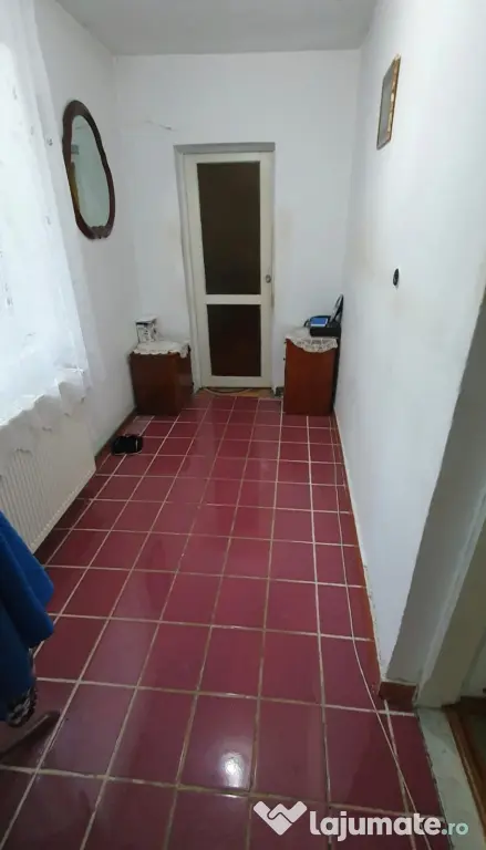 Casă 3 camere, garaj și teren - Rm. Vâlcea