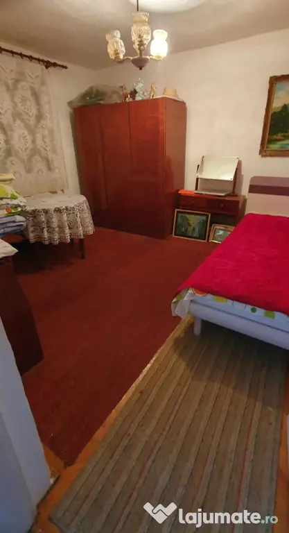 Casă 3 camere, garaj și teren - Rm. Vâlcea