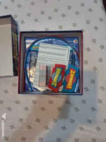 Joc de societate Hedbanz Blast Off! pentru copii și familie