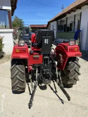 Tractor Dong Feng 