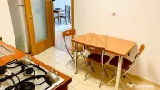 Apartament 3 camere , terasДѓ, HerДѓstrДѓu 