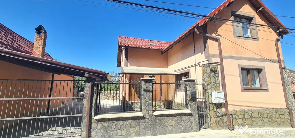 Casa individuala 3 camere mobilata utilata Tarlungeni - Tarlungeni (Brasov)