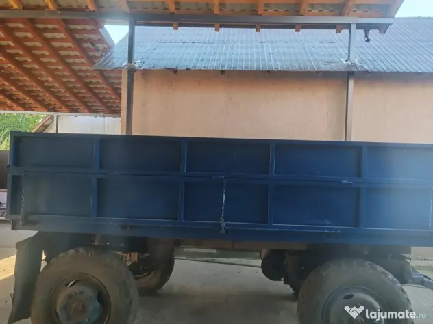 Remorcă auto basculabila