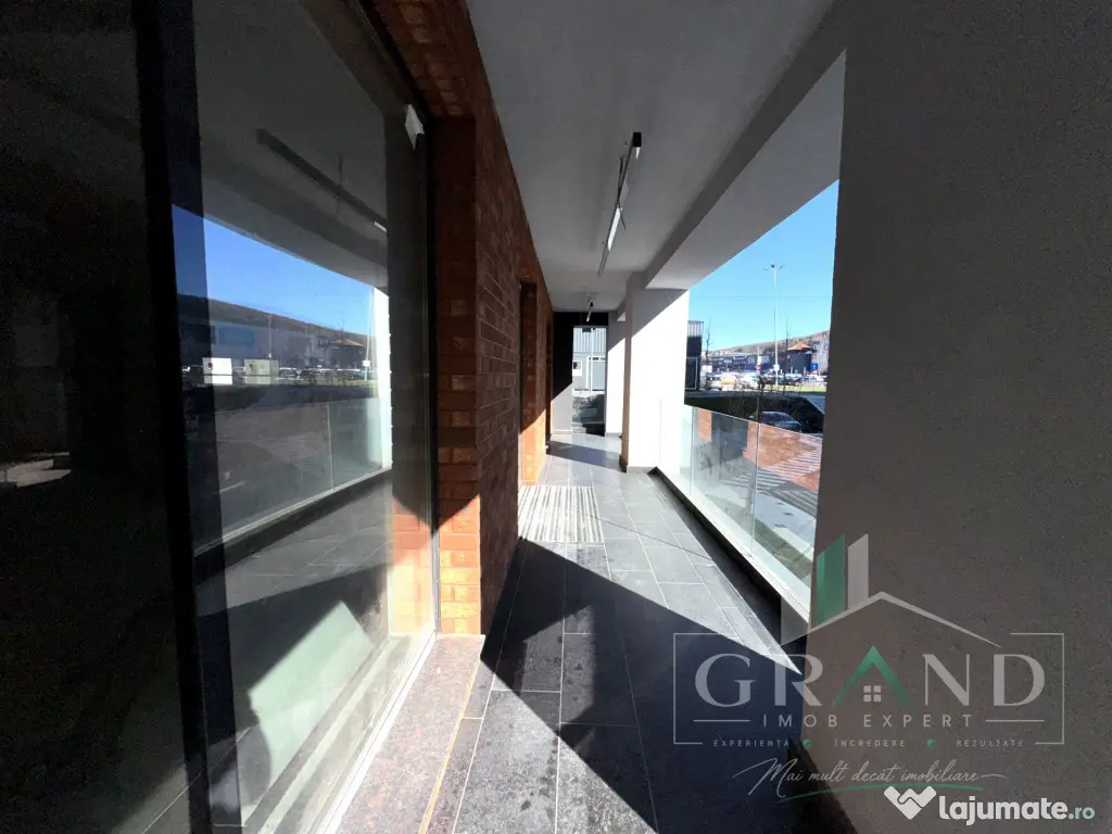 SPAȚIU COMERCIAL 120mp | 4 ÎNCĂPERI | 3 BAI | TERASĂ 20m - Floresti (Cluj)