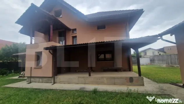 Casa P+1 , 4 camere, garaj, beci, zona Tarlungeni -centrala