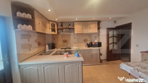 Casa P+1 , 4 camere, garaj, beci, zona Tarlungeni -centrala