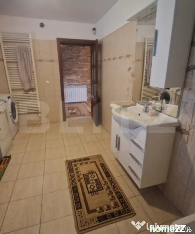 Casa P+1 , 4 camere, garaj, beci, zona Tarlungeni -centrala
