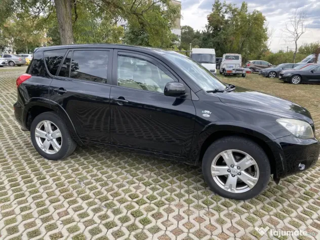Toyota Rav-4 2.2 D-Cat 177cp