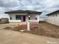 Casă noua 4 camere, apă, canalizare, gaze, asfalt, Dragomiresti Vale 