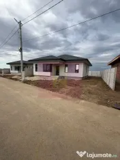 Casă noua 4 camere, apă, canalizare, gaze, asfalt, Dragomiresti Vale 