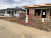 Casă noua 4 camere, apă, canalizare, gaze, asfalt, Dragomiresti Vale 