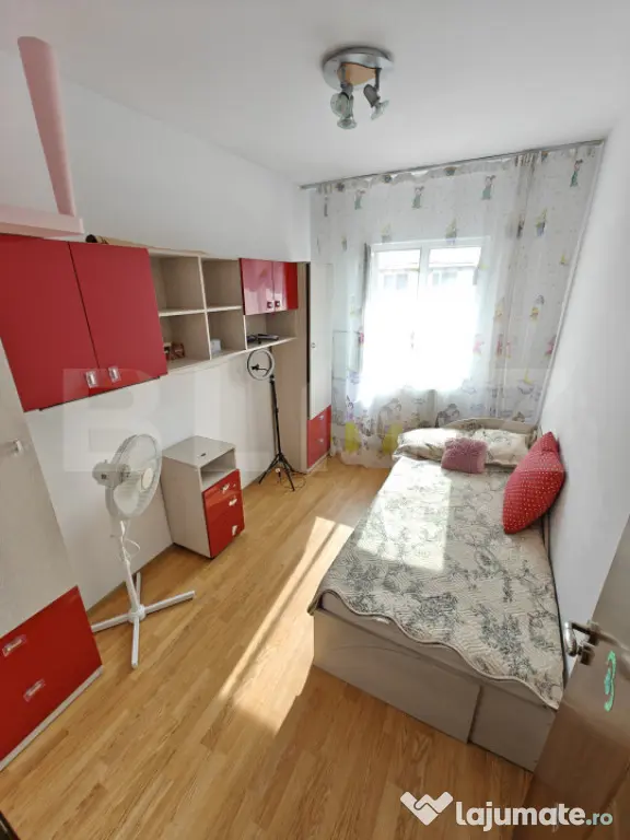 Apartament 3 camere | 53 mp | Complet mobilat si utilat - Pitesti (Arges)