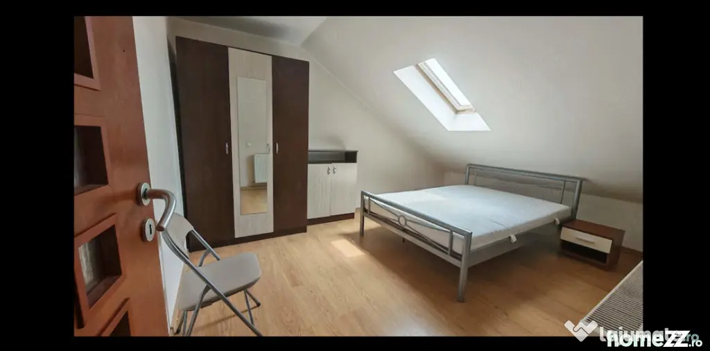 Inchiriez apartament 3 camere, spatios,et.5+mansarda,Terezian - Sibiu (Sibiu)