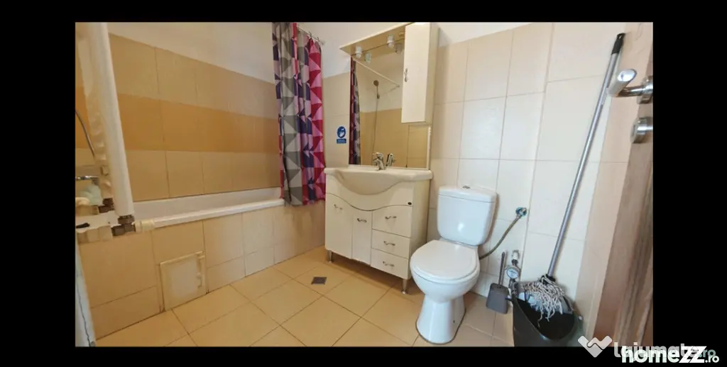 Inchiriez apartament 3 camere, spatios,et.5+mansarda,Terezian - Sibiu (Sibiu)