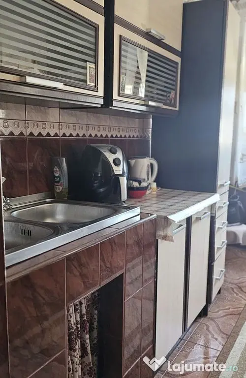 Apartament 2 camere de vanzare, IC Frimu, 57 mp, 2 balcoane, etaj 3/4 - Galati (Galati)