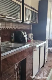 Apartament 2 camere de vanzare, IC Frimu, 57 mp, 2 balcoane, etaj 3/4