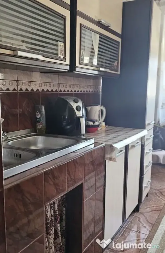 Apartament 2 camere de vanzare, IC Frimu, 57 mp, 2 balcoane, etaj 3/4 - Galati (Galati)