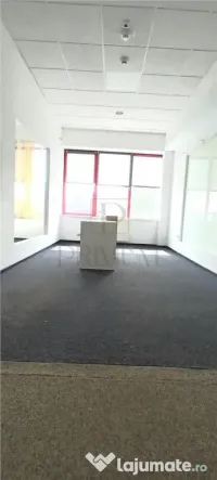 Spatiu birouri etaj 3 cu lift - Aradului 