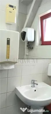 Spatiu birouri etaj 3 cu lift - Aradului