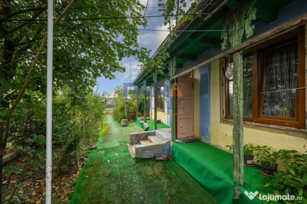 Casă interbelică + 3.060 mp intravilan, Trifești, 7,9 km de Roman - Trifesti (Neamt)