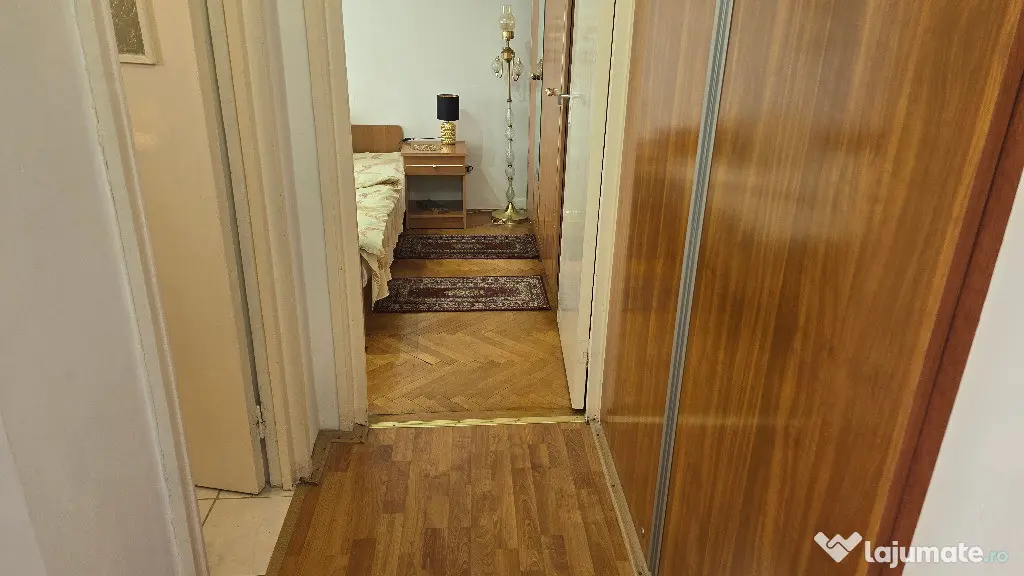 Inchiriez apartament 2 camere in Deva, zona Mihai Viteazu (Piata) et 3 - Deva (Hunedoara)