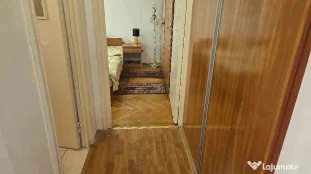 Inchiriez apartament 2 camere in Deva, zona Mihai Viteazu (Piata) et 3 - Deva (Hunedoara)