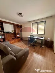 Casă / Vilă cu 8 camere de vânzare în Suceava