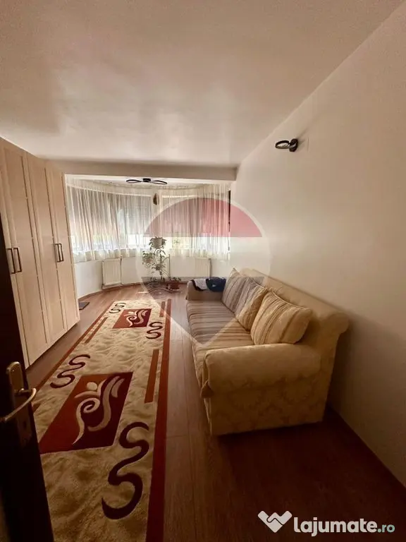 Casă / Vilă cu 8 camere de vânzare în Suceava - Suceava (Suceava)
