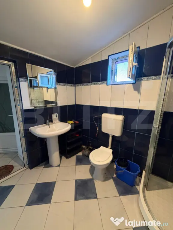 Camera de inchiriat la casa– 250 €/luna, utilitati inclu - Brasov (Brasov)