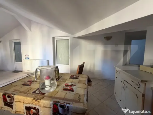 Camera de inchiriat la casa– 250 €/luna, utilitati inclu - Brasov (Brasov)