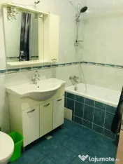 Apartament 3 camere 62 mp +terasa 12 mp + parcare in Florest 