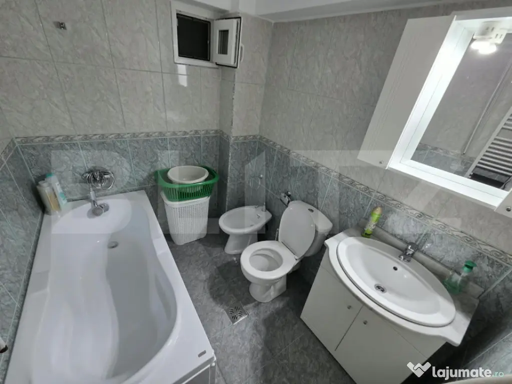 Apartament cu 4 camere de închiriat & condiții complete, U - Zalau (Salaj)