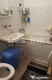 APARTAMENT 3 CAMERE DECOMANDAT