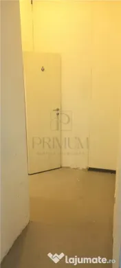 Spatiu comercial cu intrare din strada si vitrina - Ultracen 