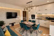 Apartament cu 3 camere, 2 balcoane, 2 bai – Tractorul, Brasov