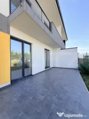 Duplex Modern în Dumbrăvița | Garaj, Curte Amenajată, 3 