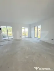 Duplex Modern în Dumbrăvița | Garaj, Curte Amenajată, 3 