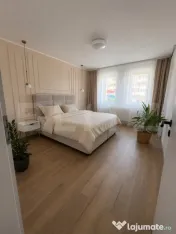 Apartament 3 camere de vanzare, decomandat, 63 mp, zona Bros