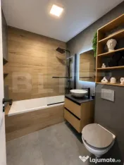 Apartament 3 camere de vanzare, decomandat, 63 mp, zona Bros