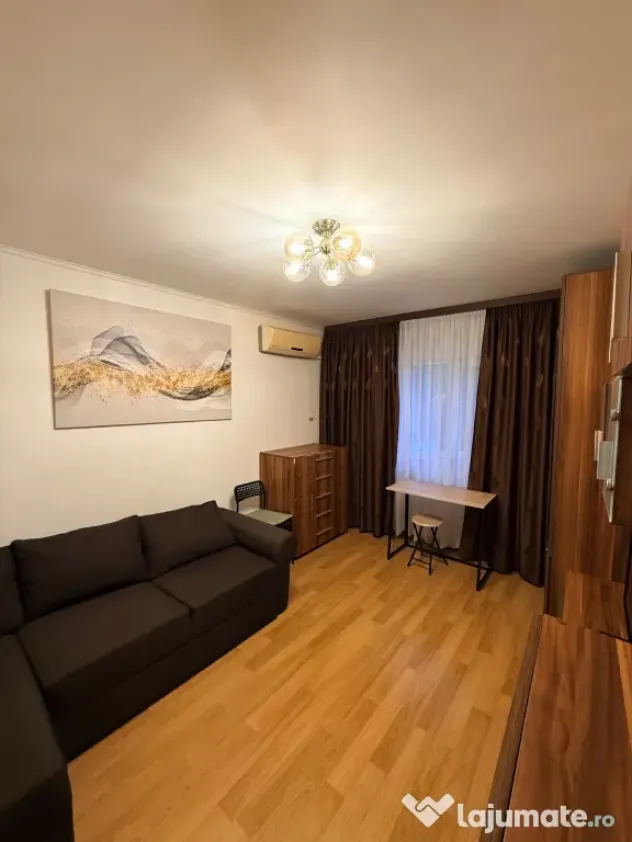 Închiriez garsonieră Central