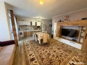 Apartament 3 camere 64mp, parcare, zona Sesul de sus 