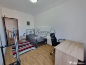 Casa cu 5 camere, garaj si curte in Andrei Muresanu 