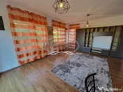 Casa cu 5 camere, garaj si curte in Andrei Muresanu 